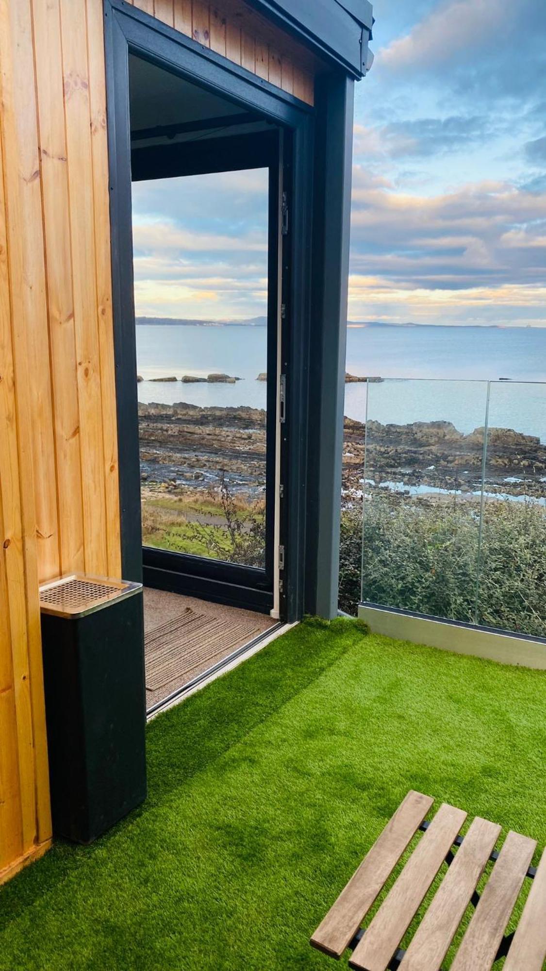 Luxury Beach Front Rooms- Pma Kirkcaldy Eksteriør billede